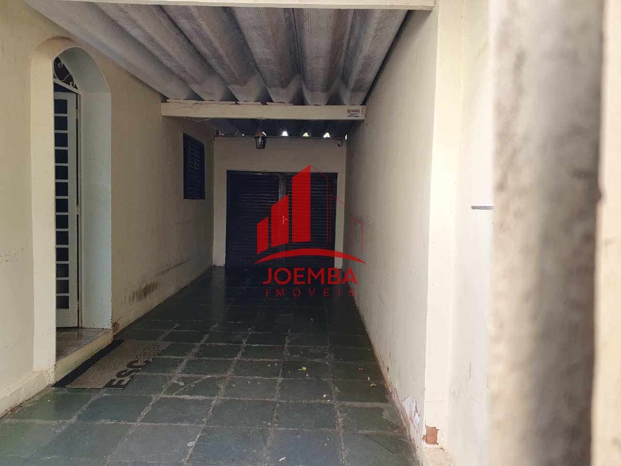 Casa com 3 quartos à venda, 263m² — foto 2 de 14