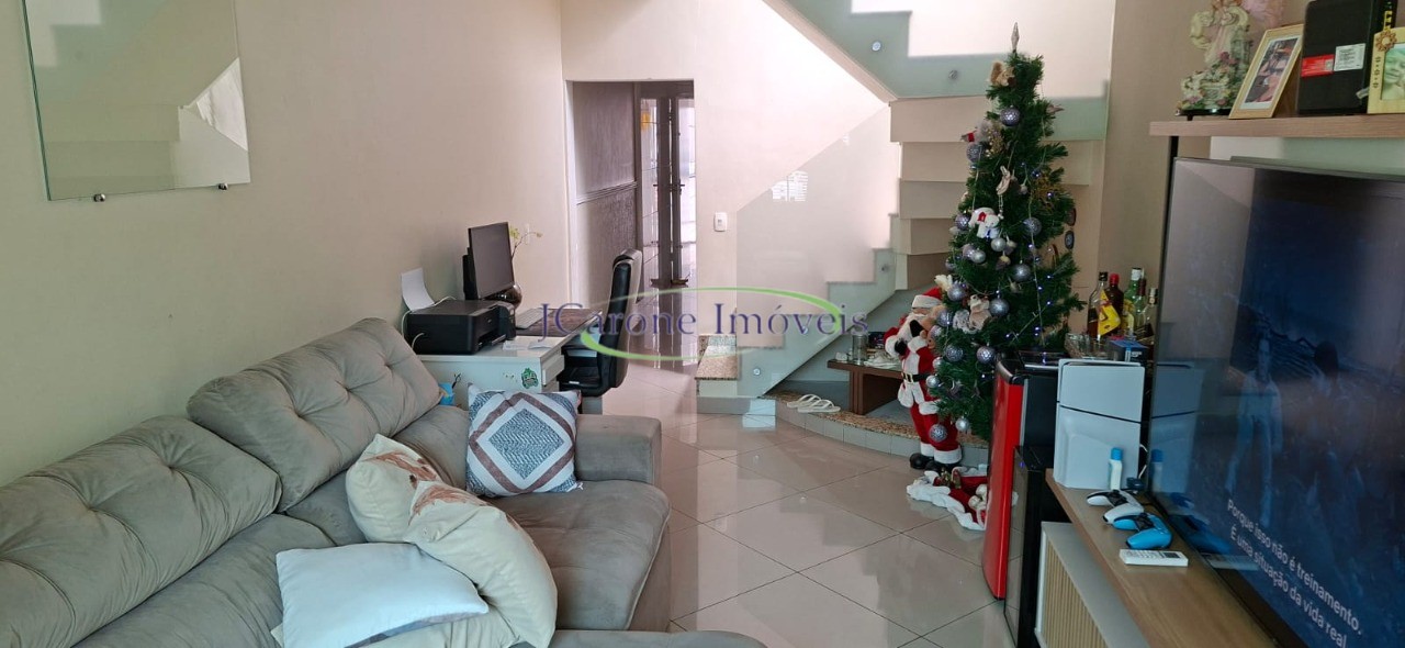 Casa, 3 quartos, 240 m² - Foto 1