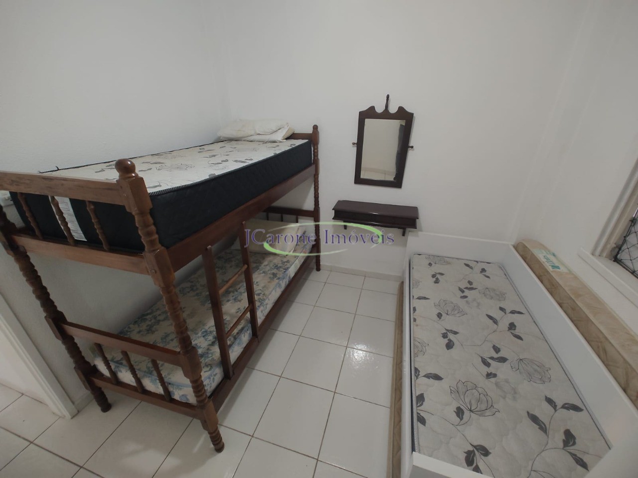 Apartamento a venda / permuta com 2 quartos na quadra da pra