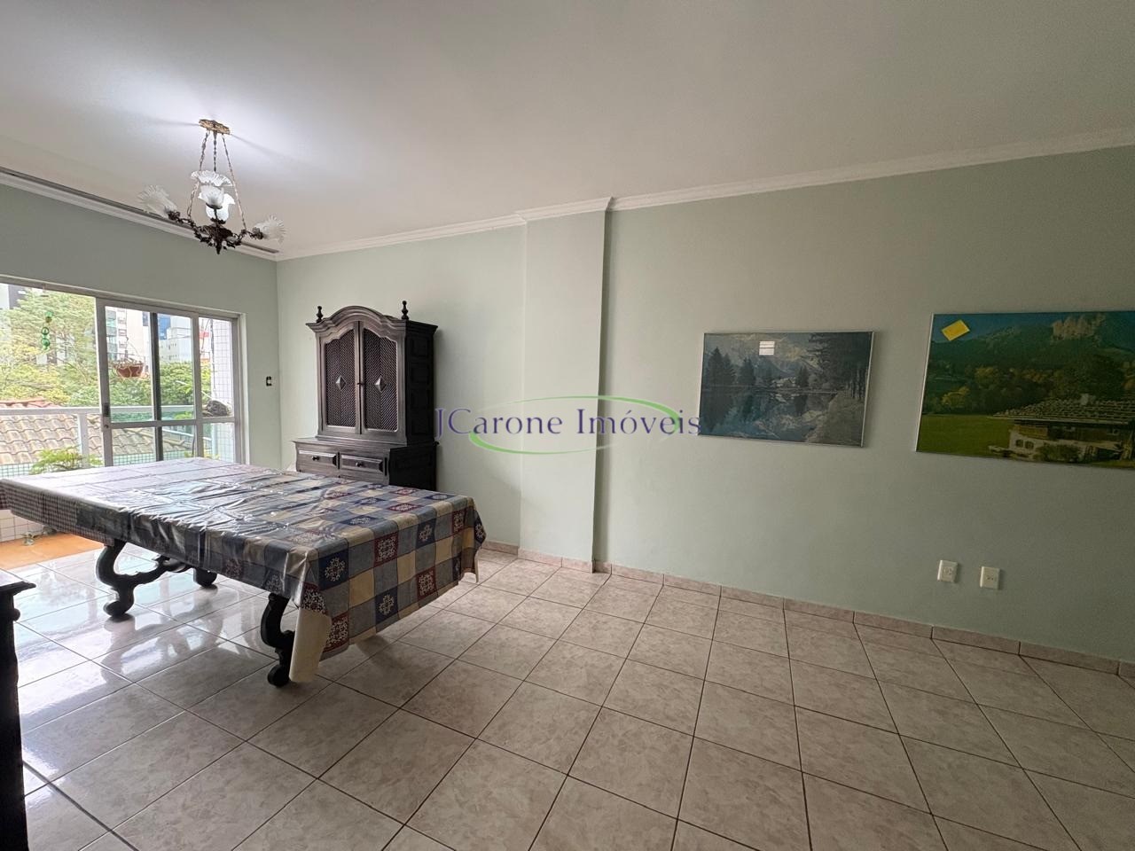 Venda de amplo apartamento de 120 m² com suíte e localização