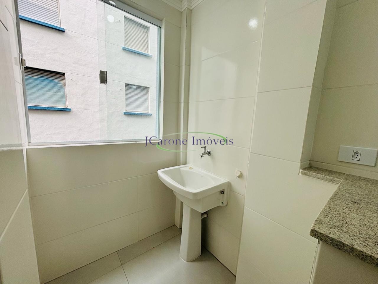 Oportunidade a venda no embaré - sala living 100% reformado 