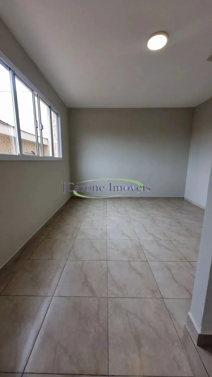 Venda de casa em villágio com 106 m² 2 suítes churrasqueira 