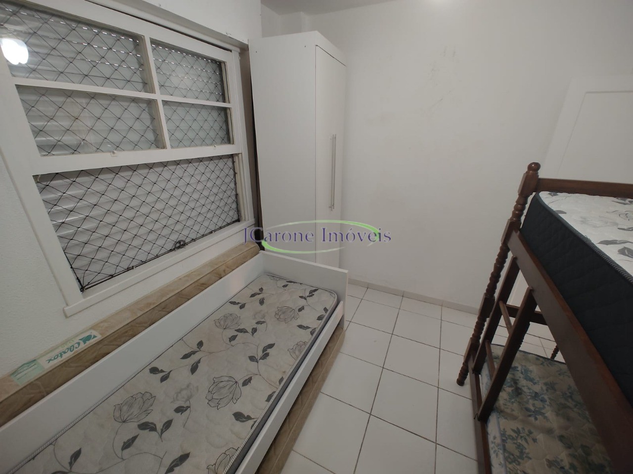 Apartamento a venda / permuta com 2 quartos na quadra da pra