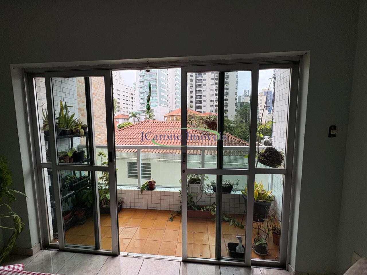 Venda de amplo apartamento de 120 m² com suíte e localização