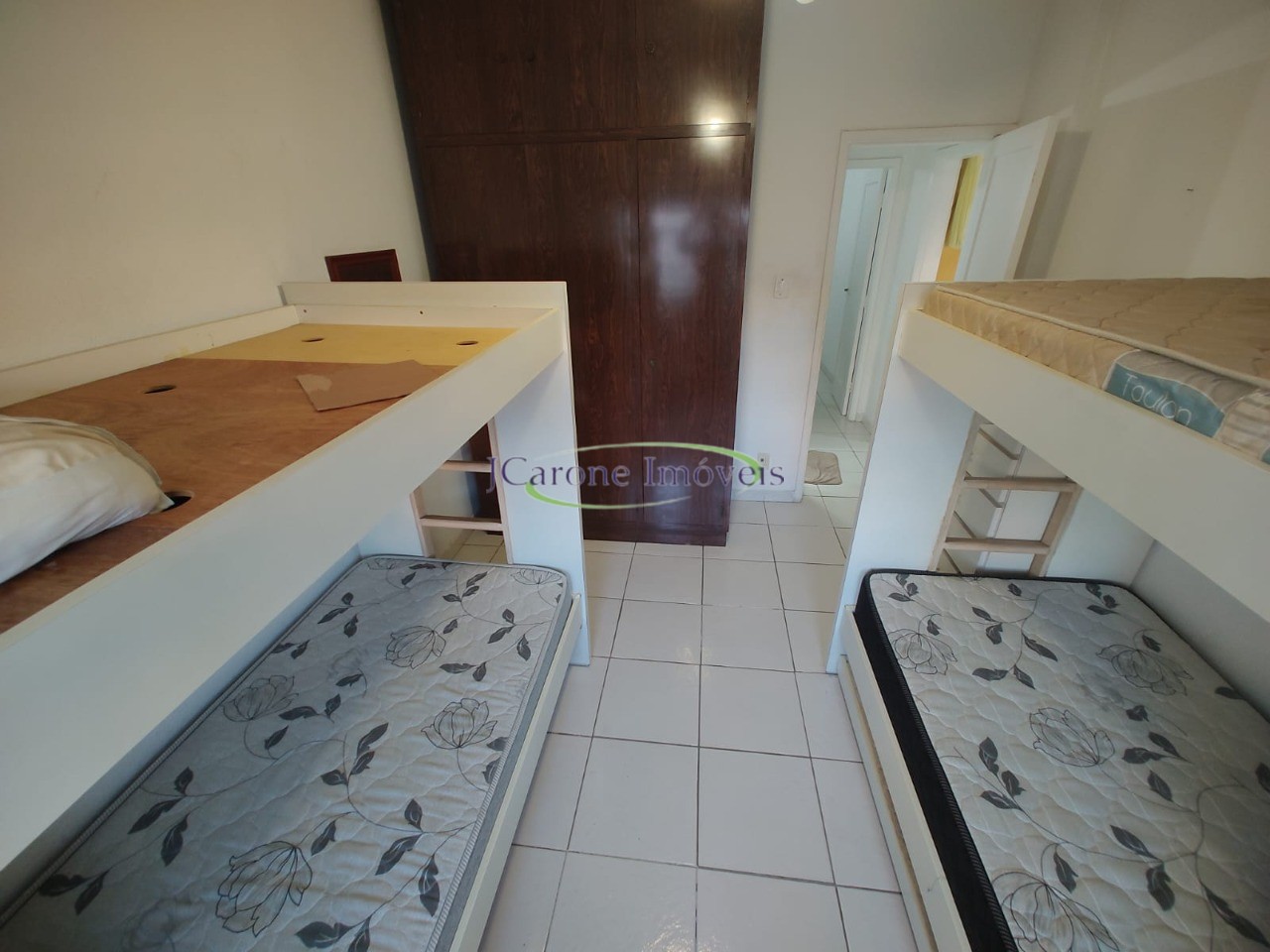 Apartamento a venda / permuta com 2 quartos na quadra da pra