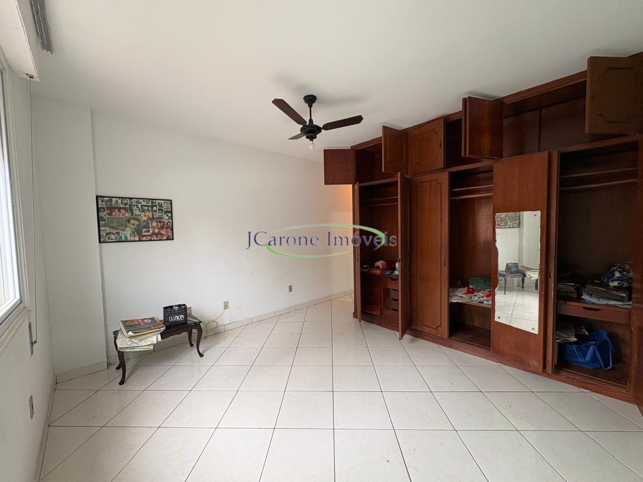 Venda de amplo apartamento de 120 m² com suíte e localização