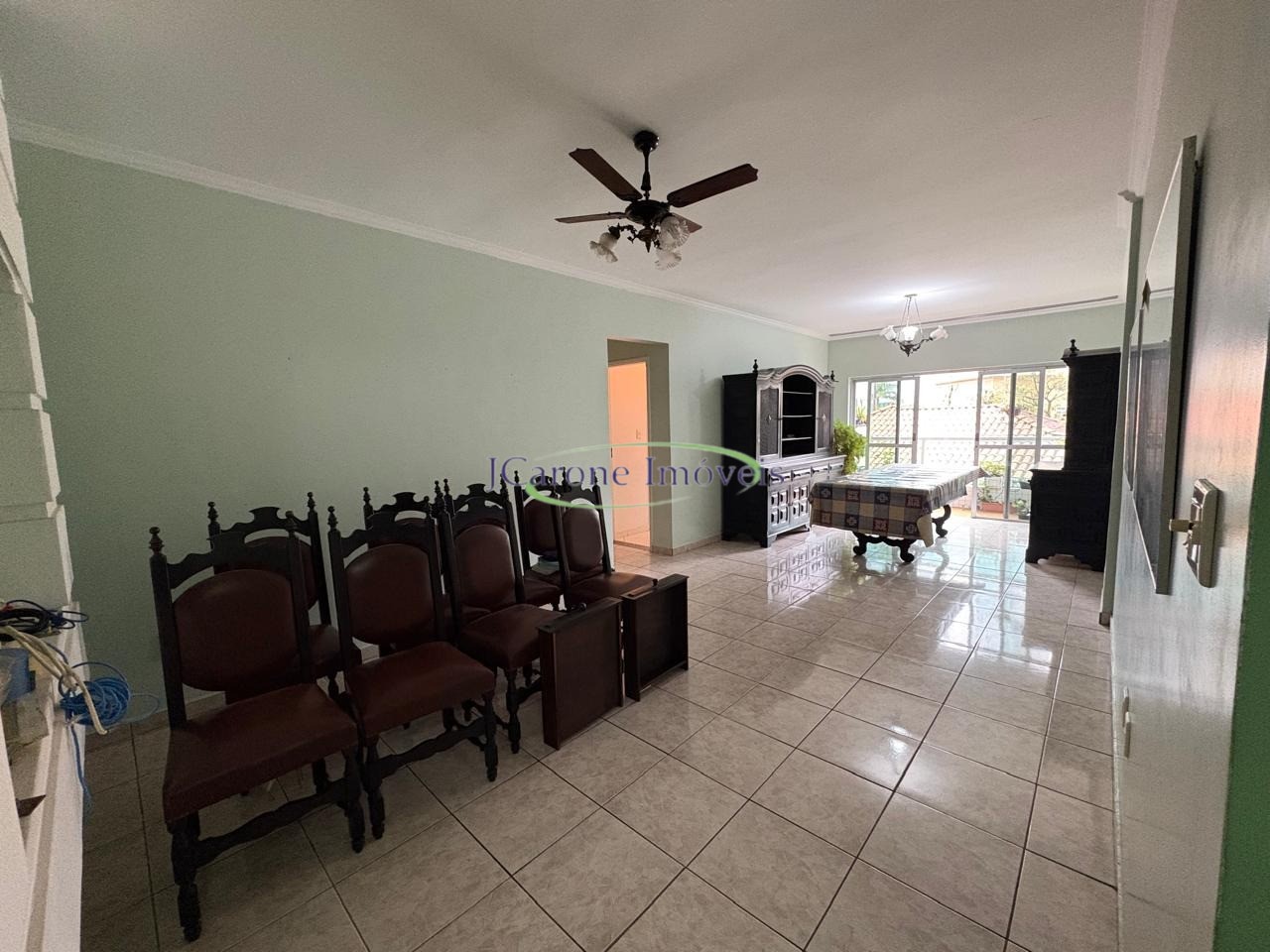 Venda de amplo apartamento de 120 m² com suíte e localização