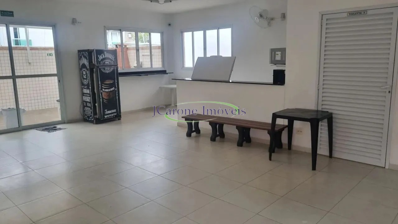 Venda de casa em villágio com 106 m² 2 suítes churrasqueira 