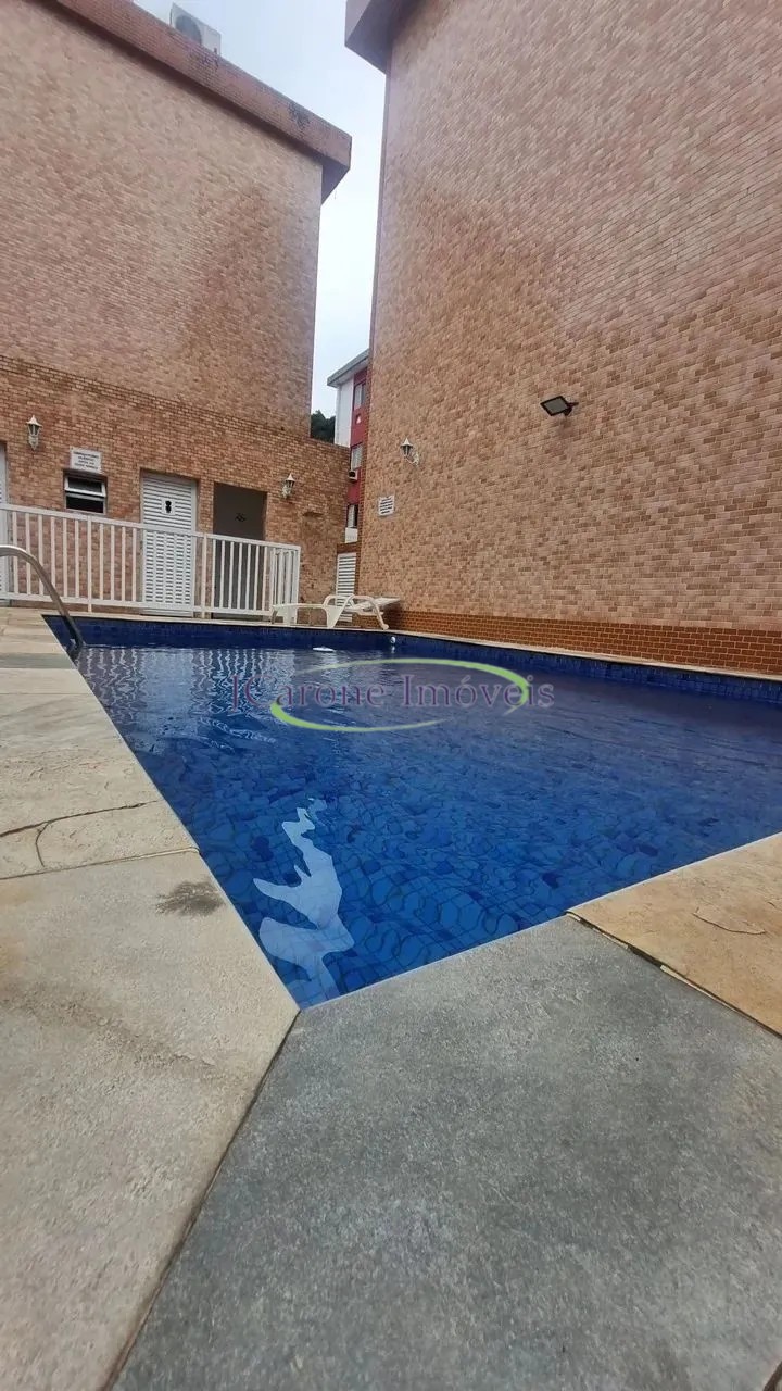 Venda de casa em villágio com 106 m² 2 suítes churrasqueira 