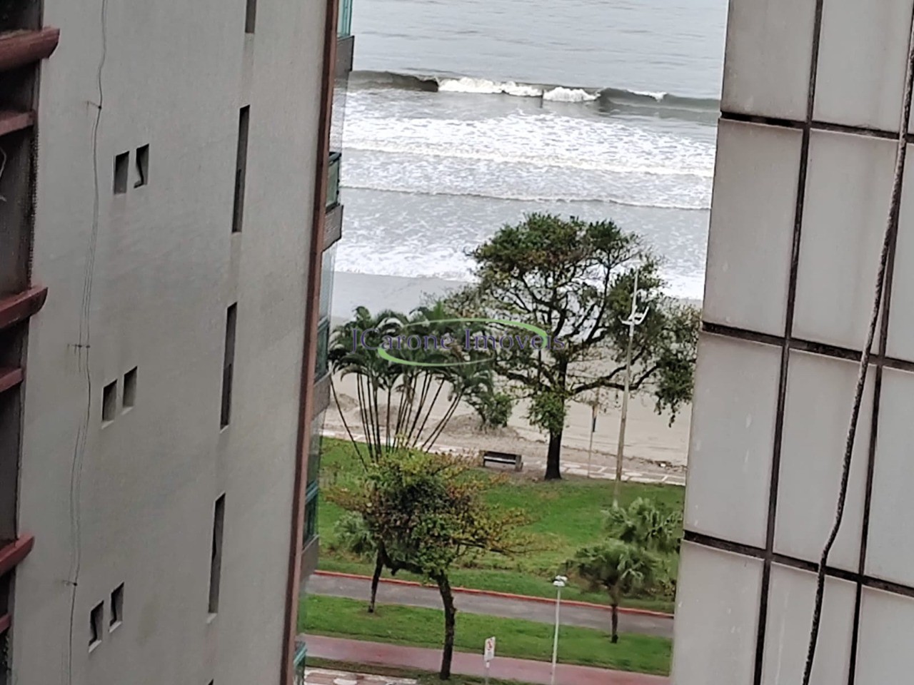 Venda de apartamento com vista mar - reformado com 2 quartos