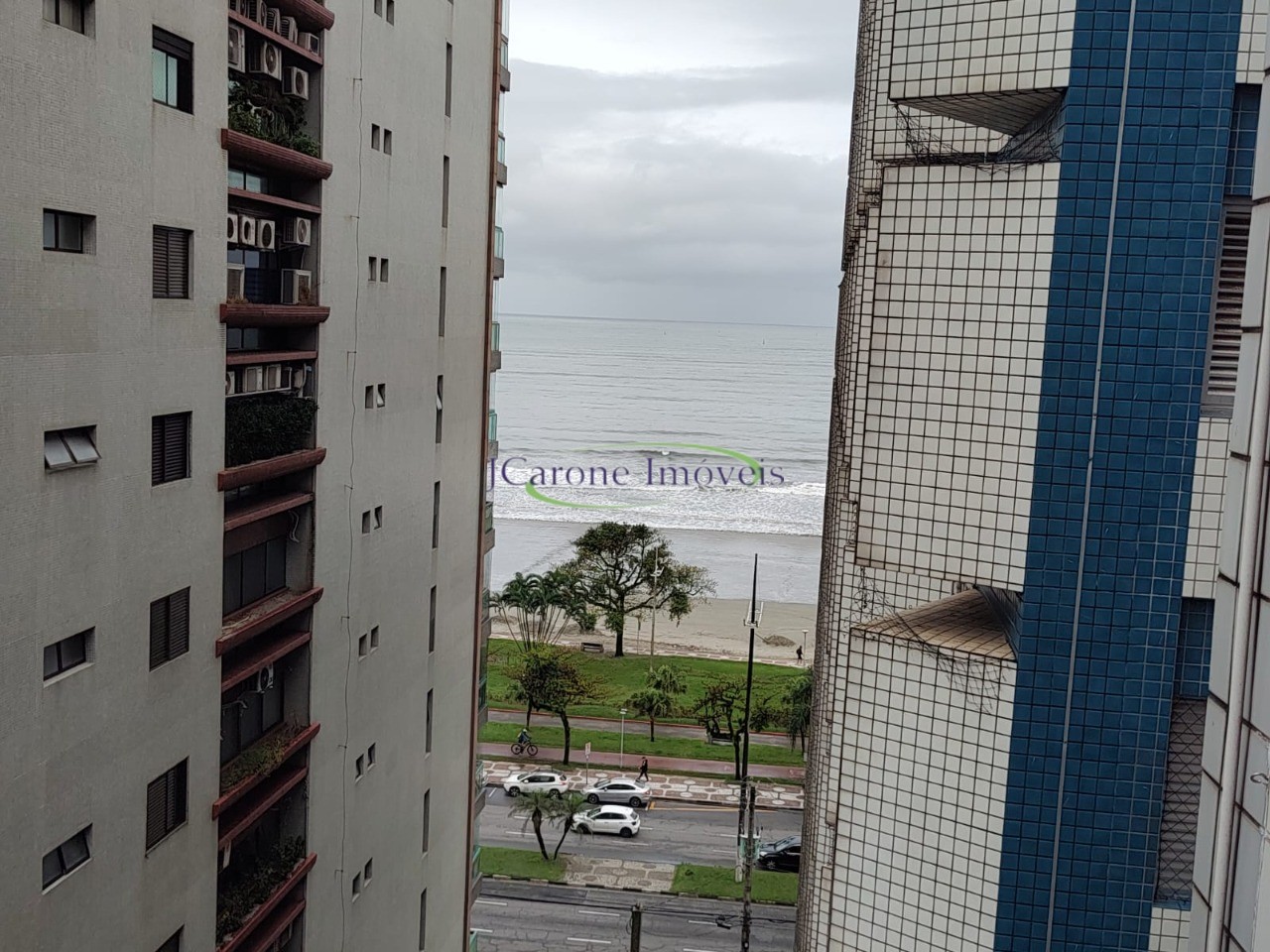 Venda de apartamento com vista mar - reformado com 2 quartos