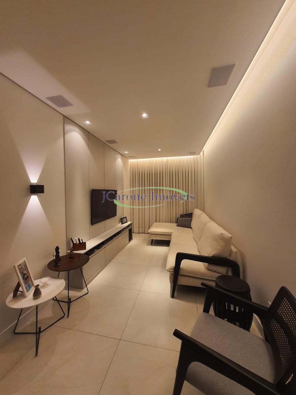 Venda de apartamento com 2 quartos e vaga demarcada em excel