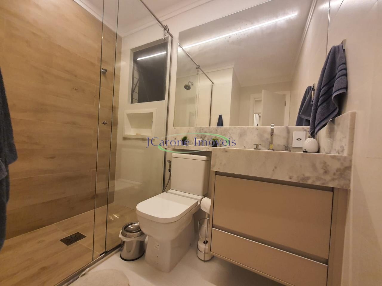 Venda de apartamento com 2 quartos e vaga demarcada em excel