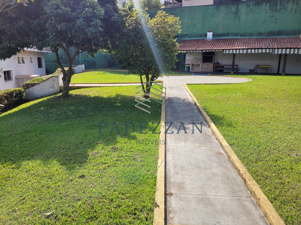 Casa, 4 quartos, 202 m² - Foto 1