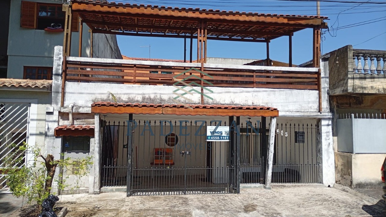 Casa, 4 quartos, 176 m² - Foto 1