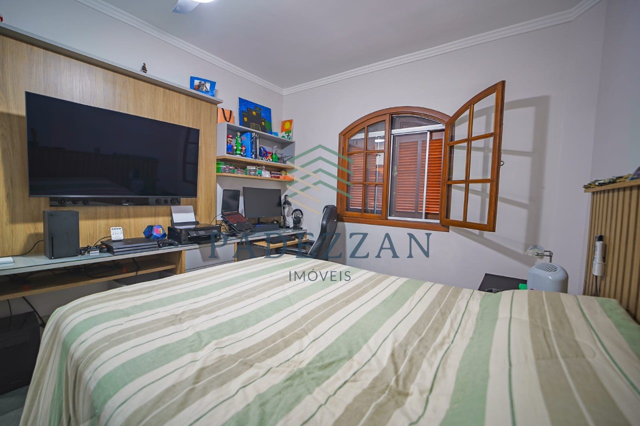 Casa, 3 quartos, 252 m² - Foto 32