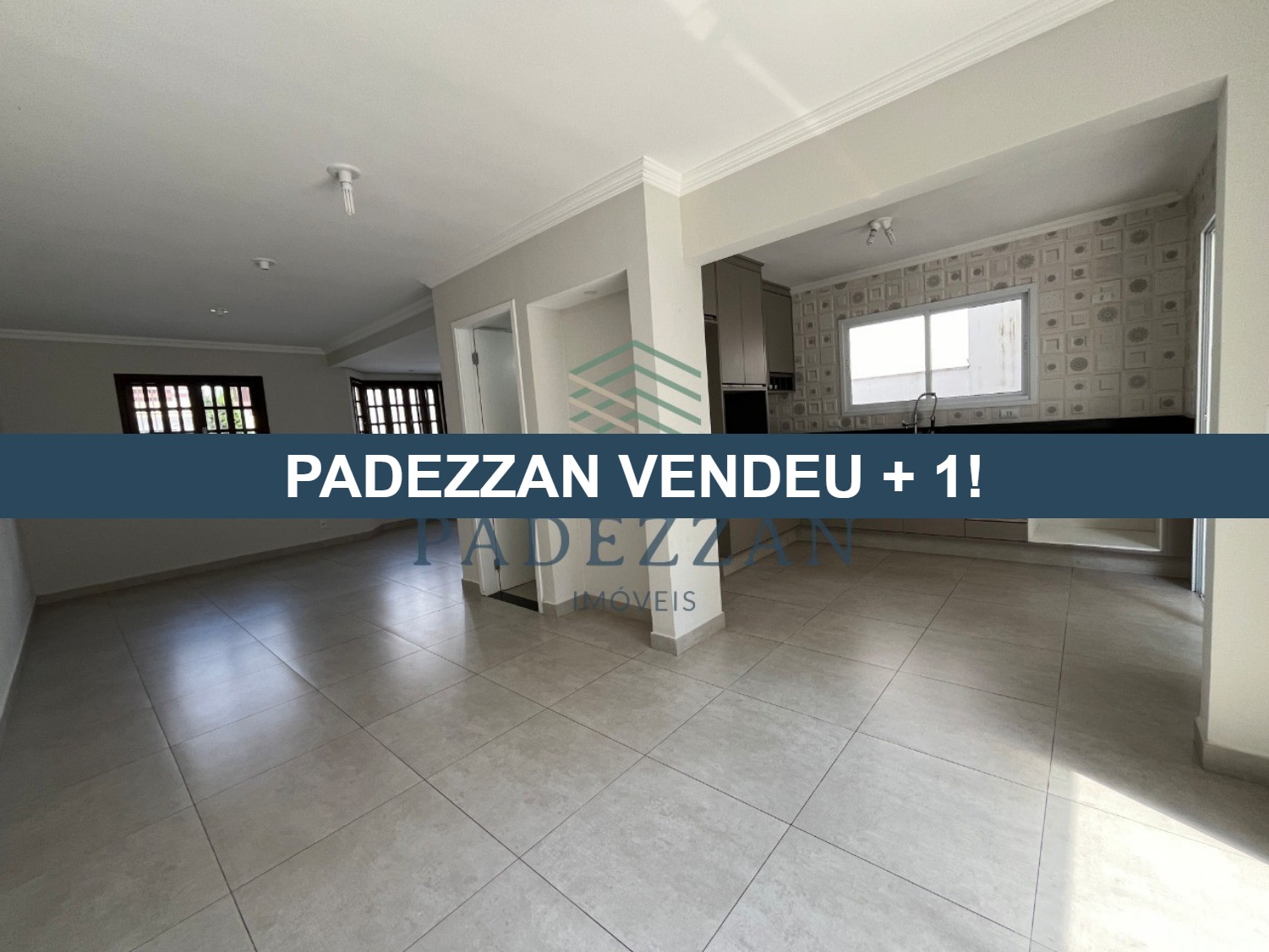 Casa, 3 quartos, 215 m² - Foto 1