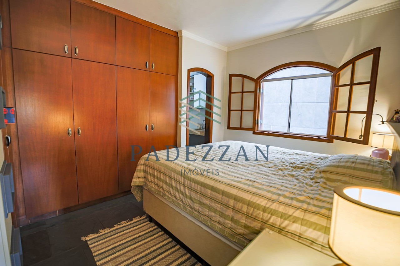 Casa, 3 quartos, 252 m² - Foto 28