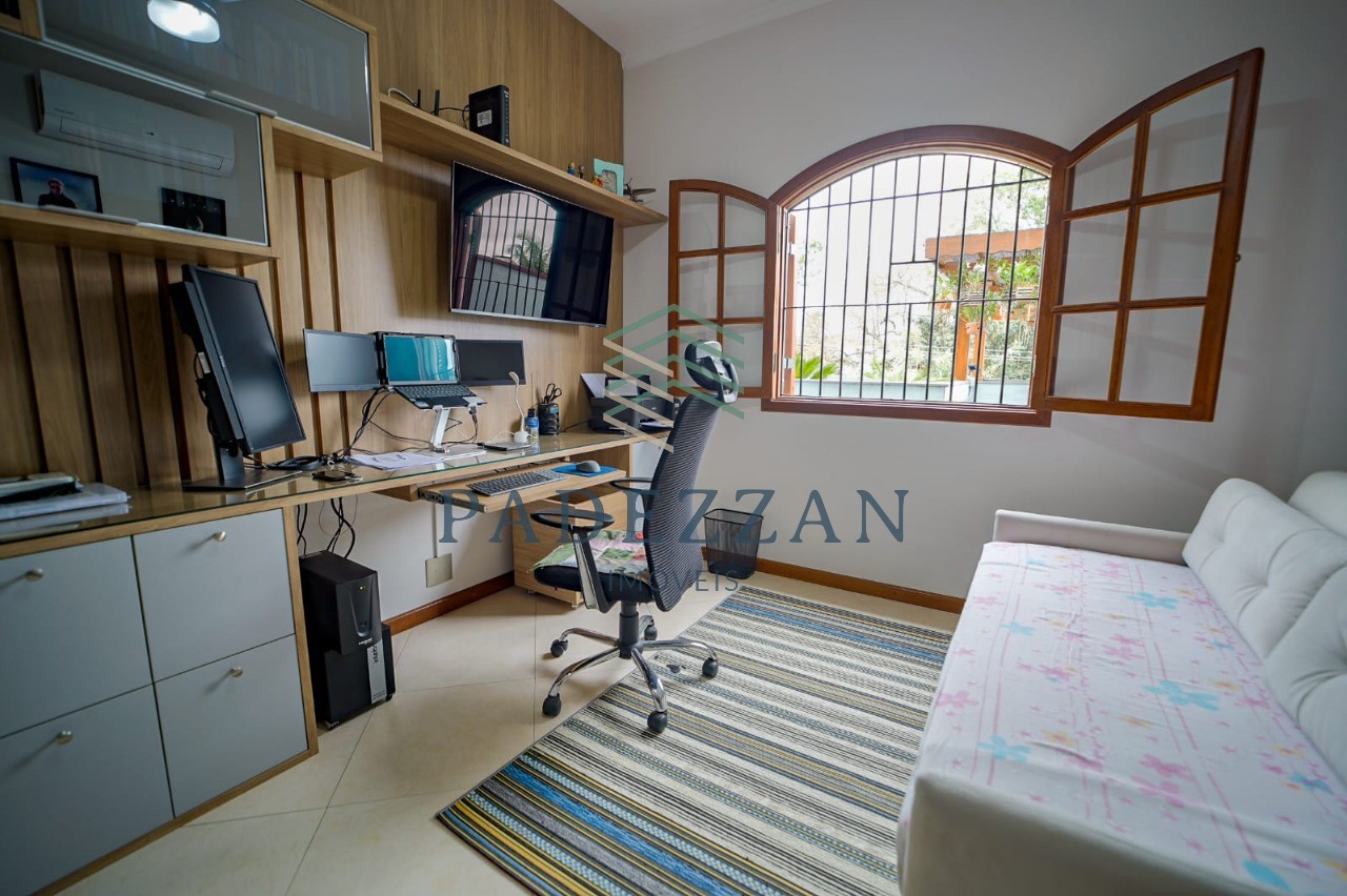 Casa, 3 quartos, 252 m² - Foto 35