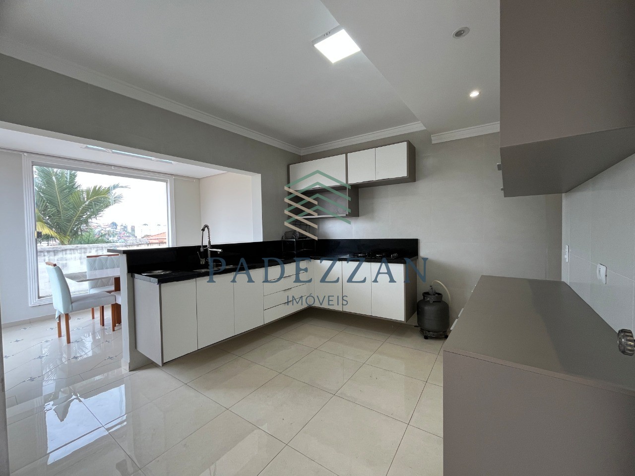 Casa, 3 quartos, 215 m² - Foto 8