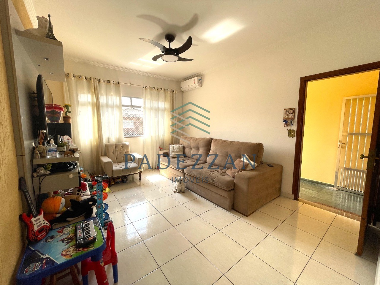 Casa, 3 quartos, 182 m² - Foto 1