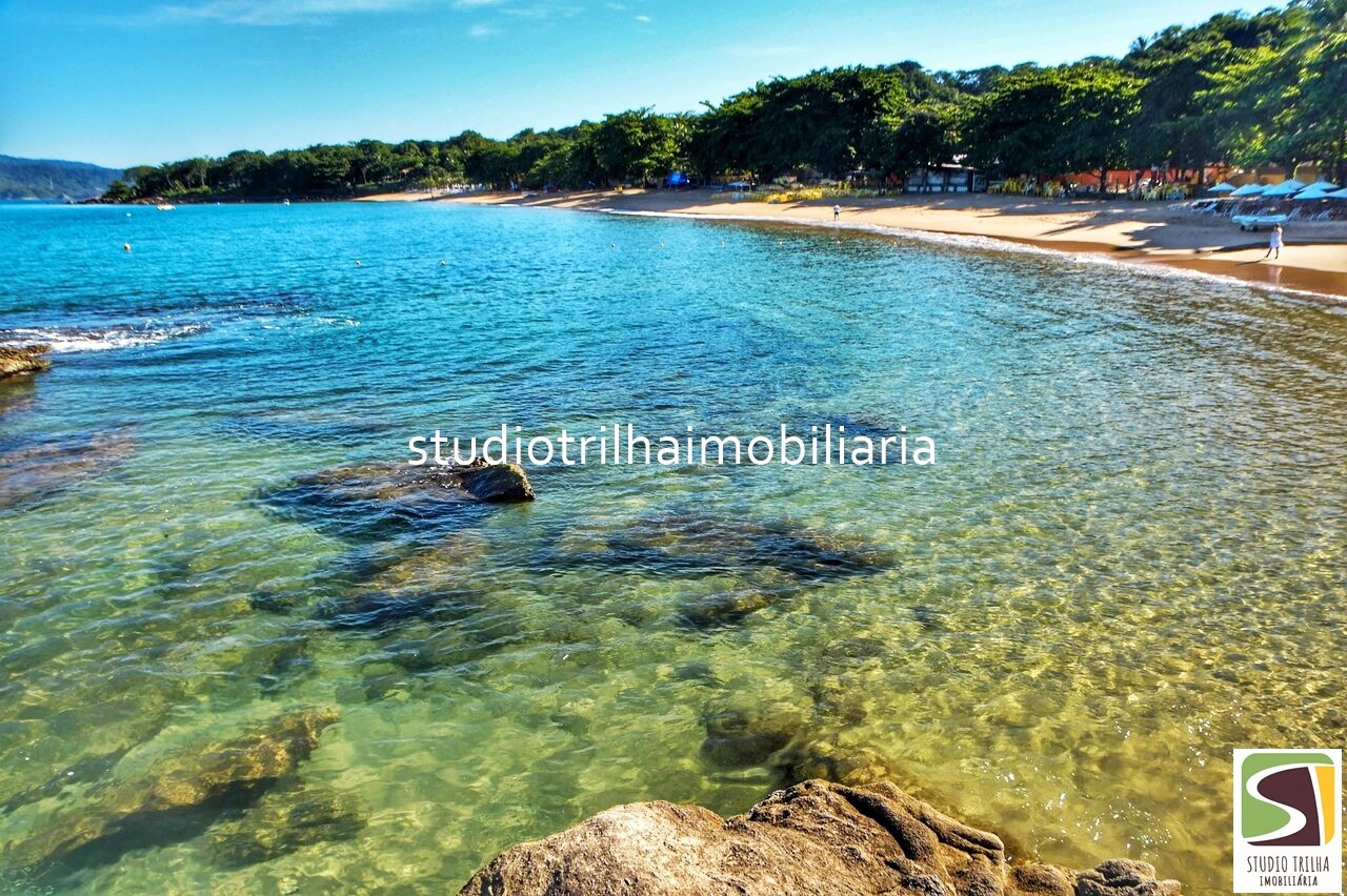 Vendo Mansão 5 suítes, 406m², Jardim e Piscina em Ponta das Canas, Ilhabela-SP