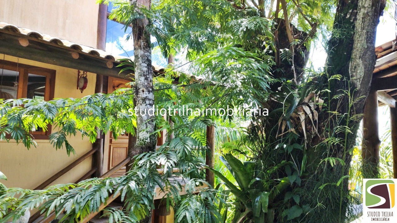 Lindo Sobrado em Condomínio, 100m² Escritura Definitiva com 2 suítes no bairro Bexiga, Ilhabela - SP