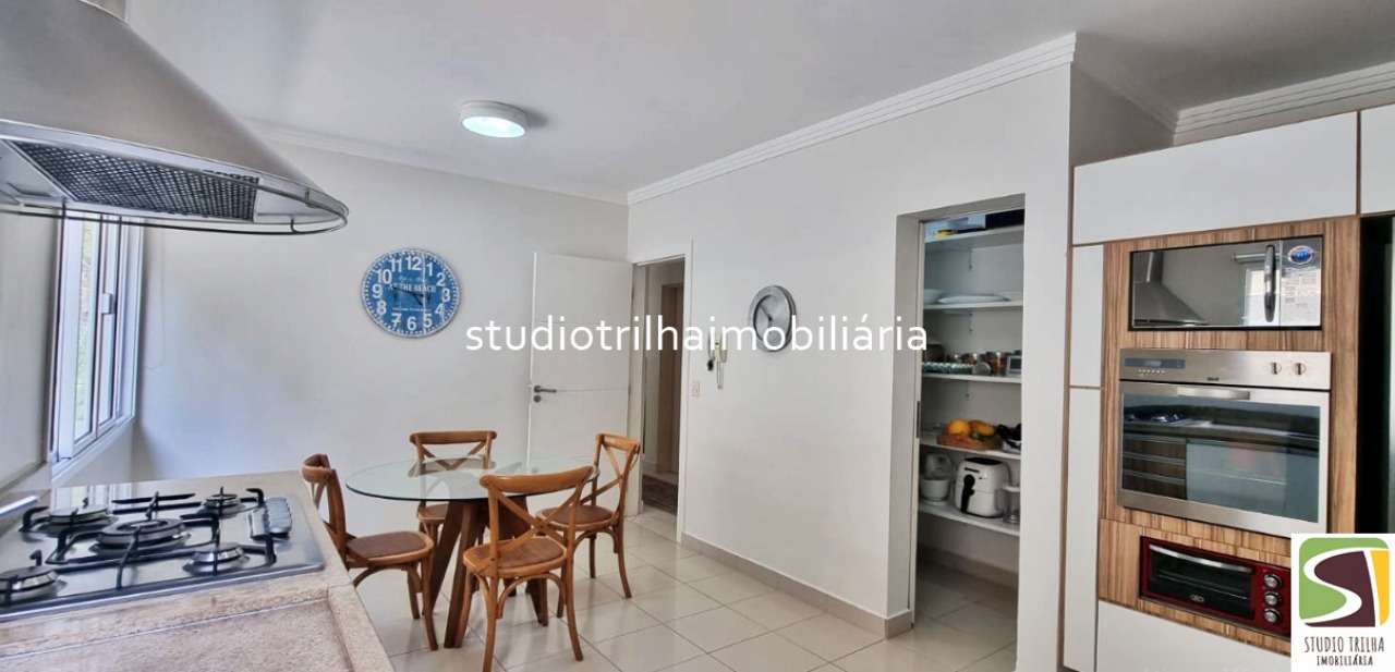 Lindo Sobrado com 4 suítes e 5 banheiros, 347m² á venda em Ilhabela - SP