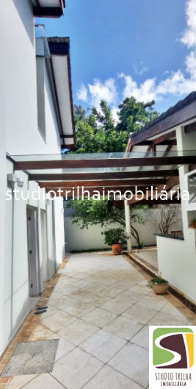 Lindo Sobrado com 4 suítes e 5 banheiros, 347m² á venda em Ilhabela - SP