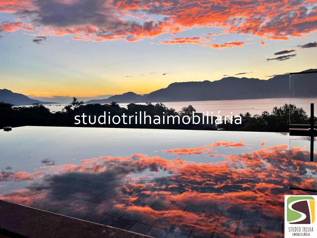 Mansão moderna com 10 suítes,750m², á venda em Siriúba, Ilhabela - SP