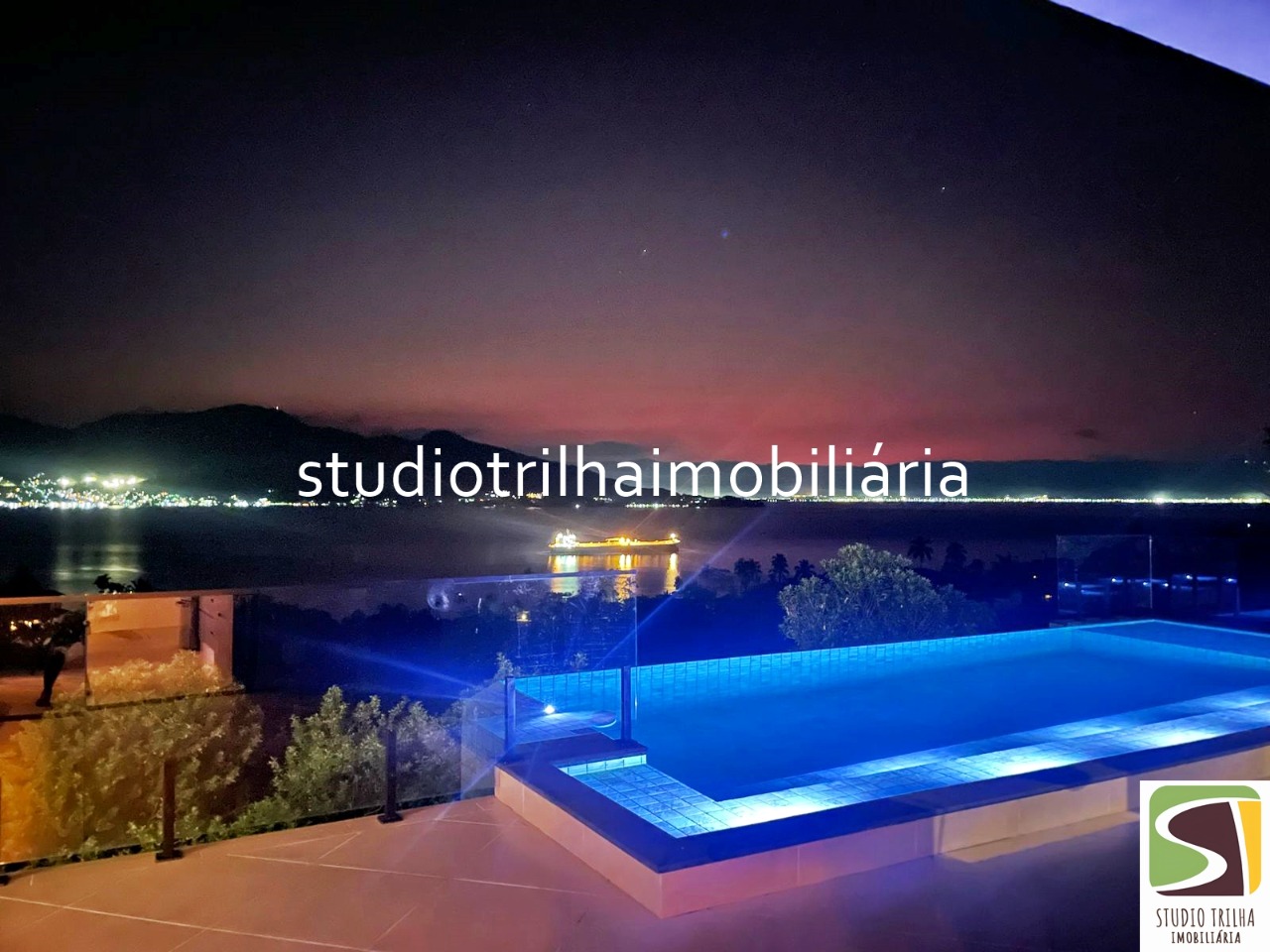 Mansão moderna com 10 suítes,750m², á venda em Siriúba, Ilhabela - SP