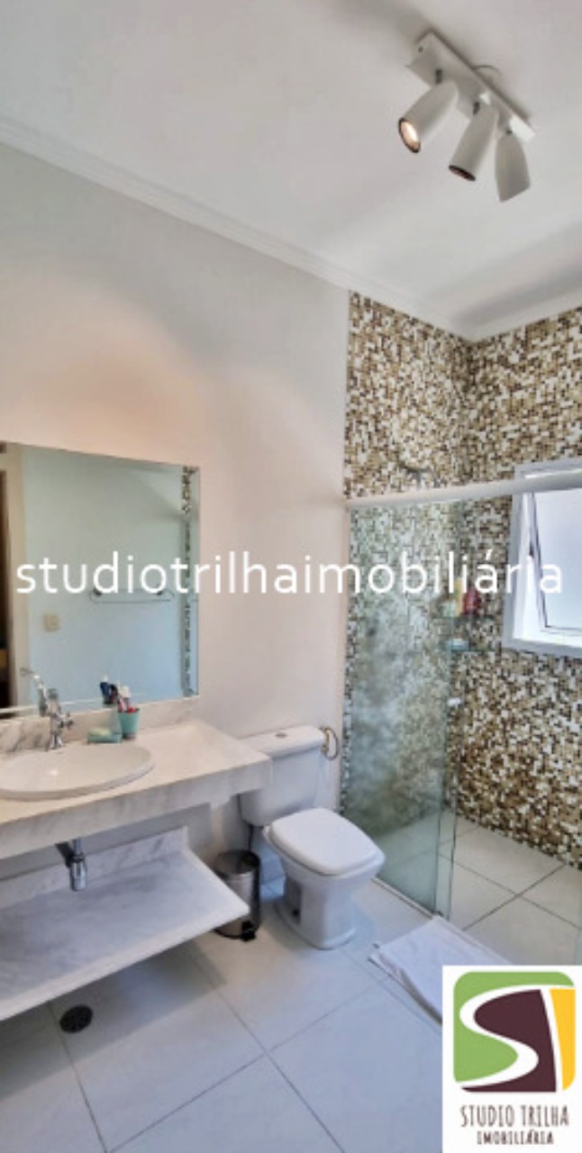 Lindo Sobrado com 4 suítes e 5 banheiros, 347m² á venda em Ilhabela - SP