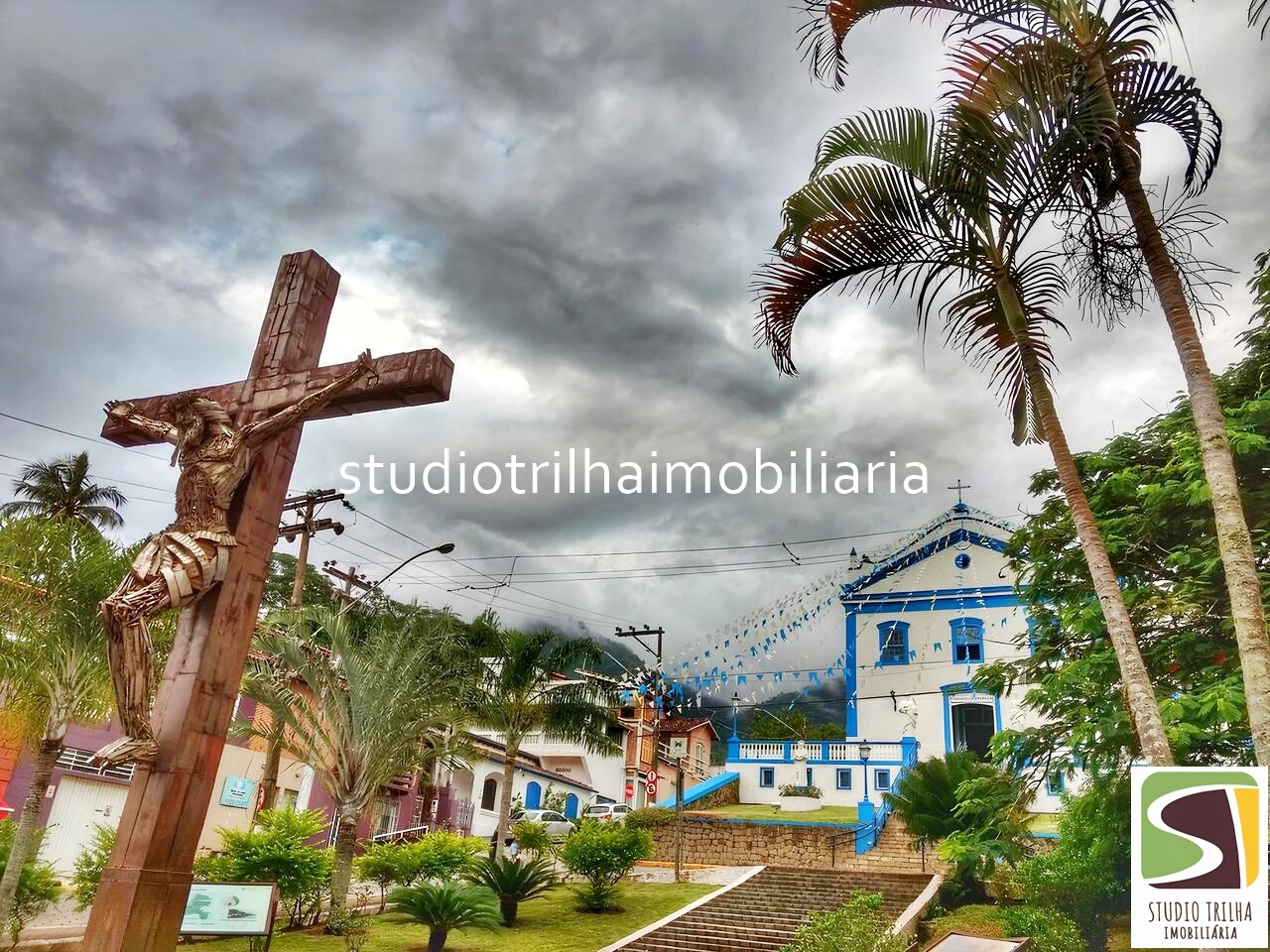 Terreno com 1912m² em camarão, ilhabela - são paulo