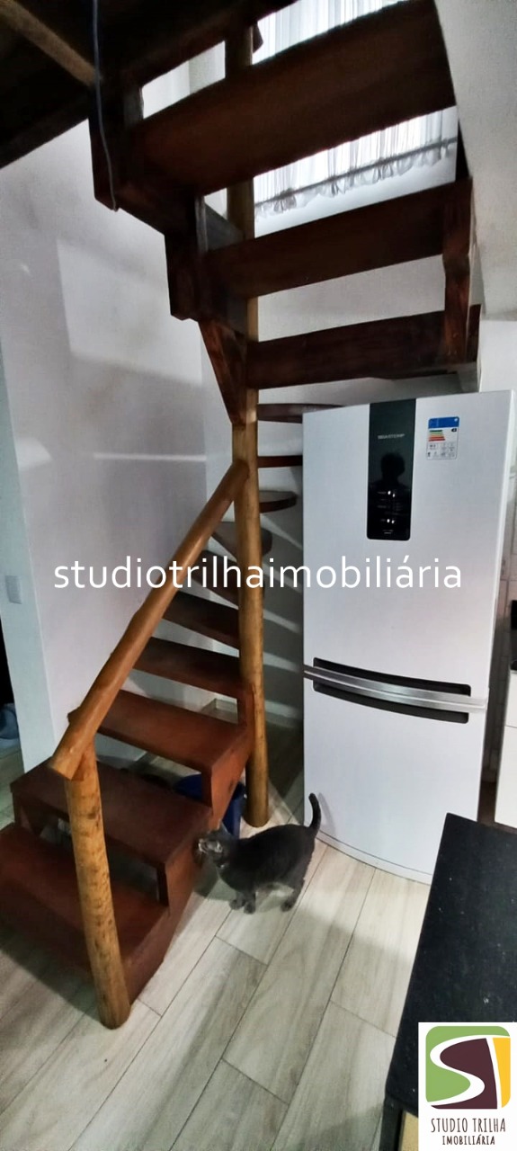 Lindo sobrado em condomínio, 100m² escritura definitiva com 
