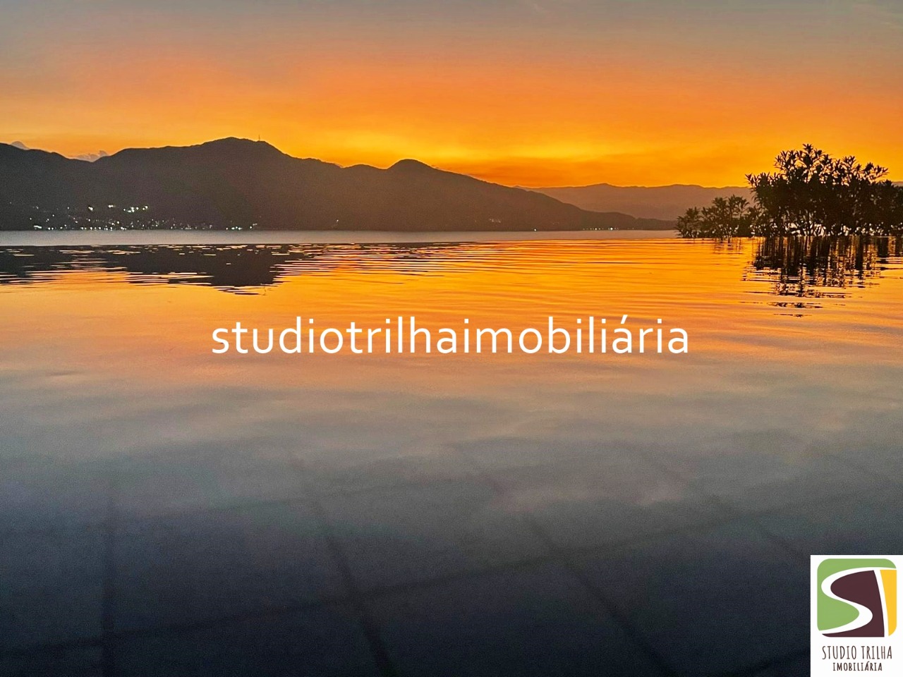 Mansão moderna com 10 suítes,750m², á venda em Siriúba, Ilhabela - SP