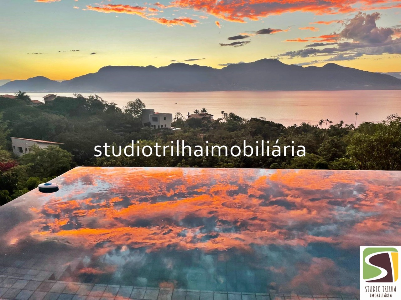 Mansão moderna com 10 suítes,750m², á venda em Siriúba, Ilhabela - SP