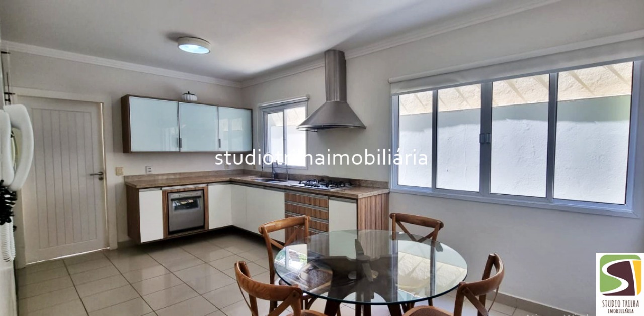 Lindo Sobrado com 4 suítes e 5 banheiros, 347m² á venda em Ilhabela - SP