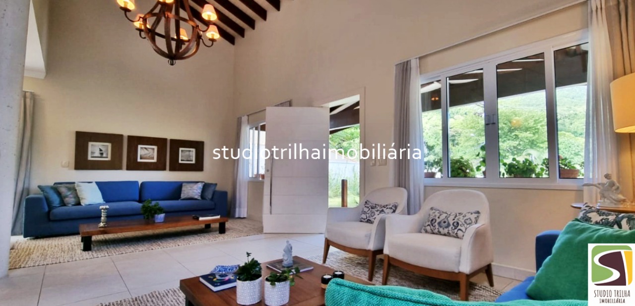 Lindo sobrado com 4 suítes e 5 banheiros, 347m² á venda em i