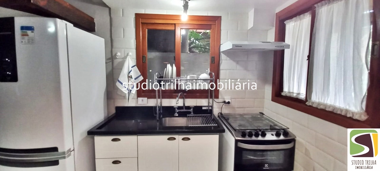 Lindo sobrado em condomínio, 100m² escritura definitiva com 