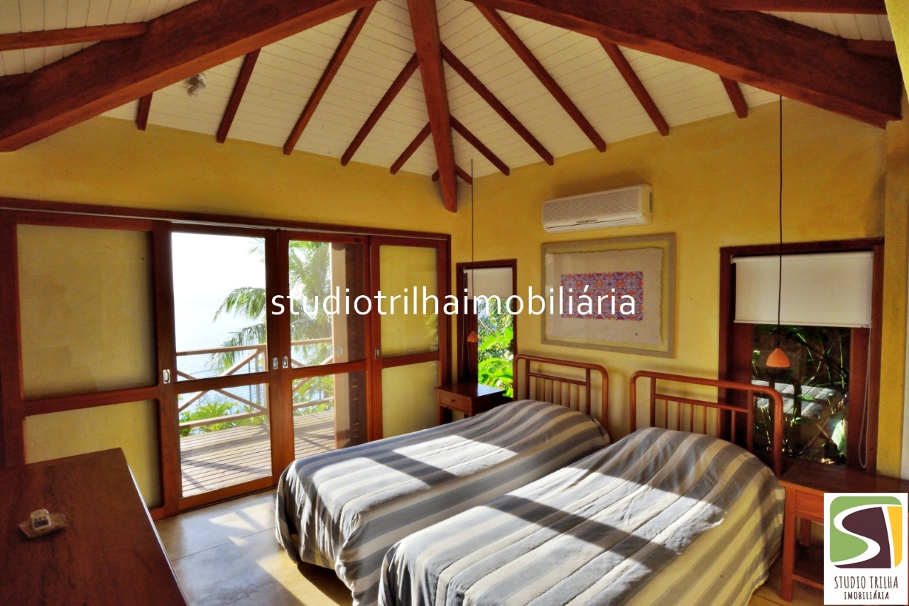 Vendo Mansão 5 suítes, 406m², Jardim e Piscina em Ponta das Canas, Ilhabela-SP
