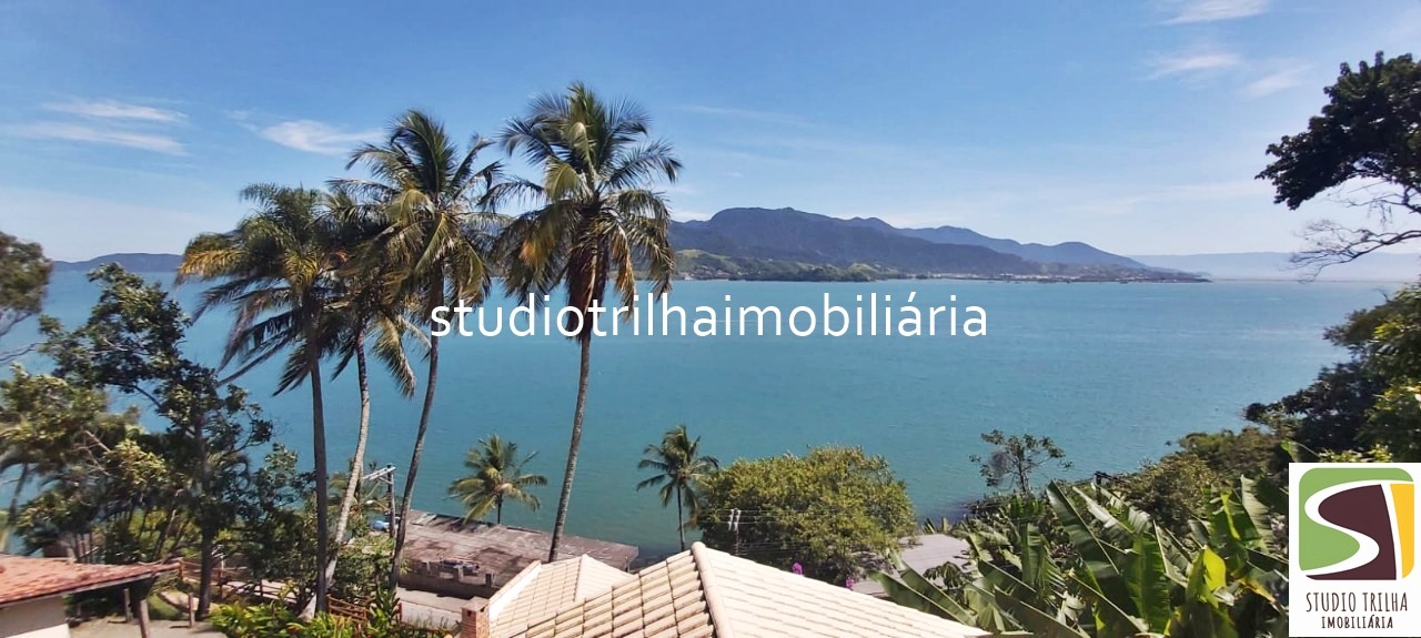 Sobrado em Ilhabela, 135m² com vista 180 graus de Frente para o mar