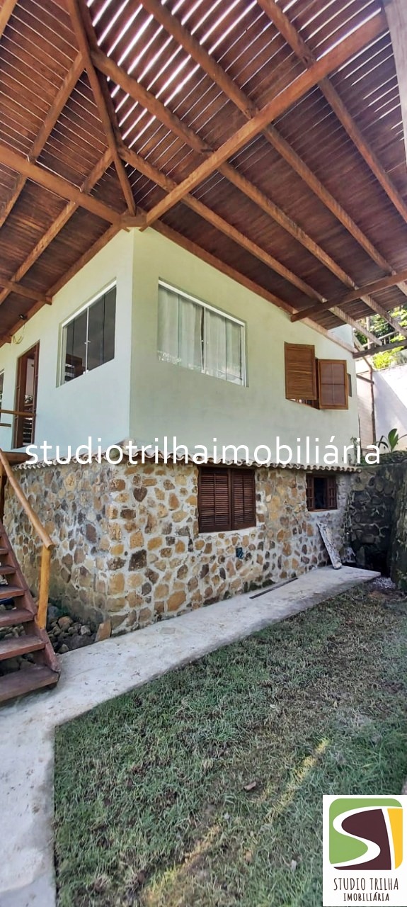 Sobrado em ilhabela, 135m² com vista 180 graus de frente par