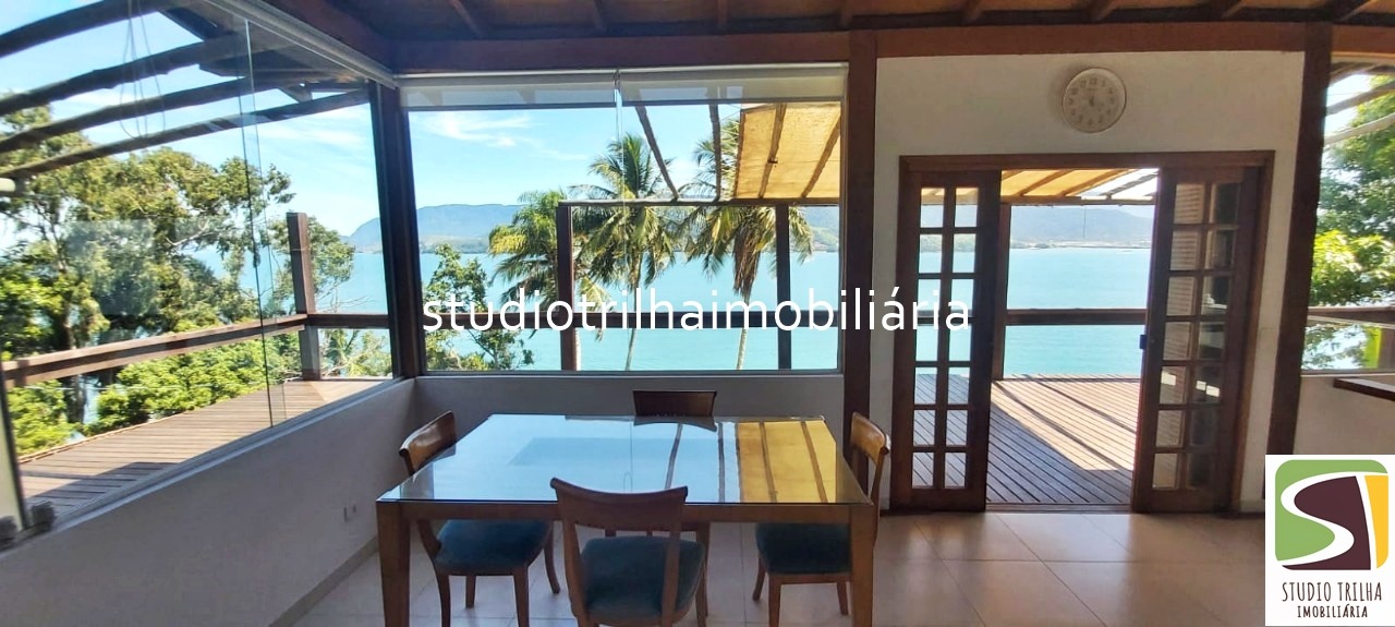 Sobrado em ilhabela, 135m² com vista 180 graus de frente par