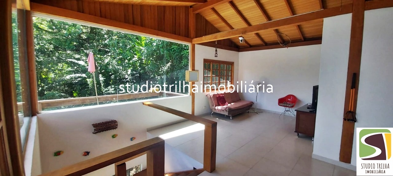 Sobrado em Ilhabela, 135m² com vista 180 graus de Frente para o mar