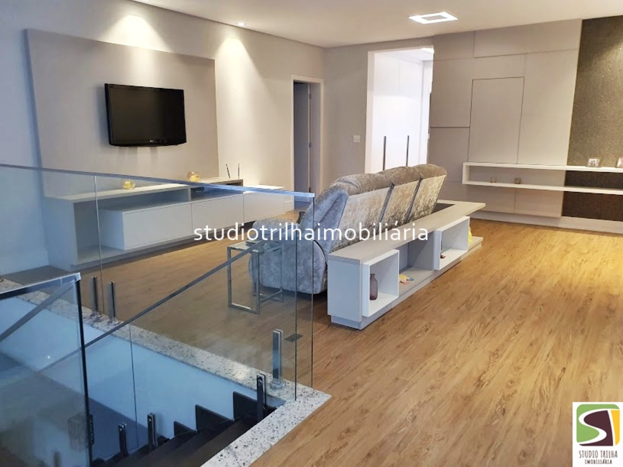 Excelente Mansão, 563m² com 4 Suítes amplas, Varanda Gourmet e Piscina em São José dos Campos - SP