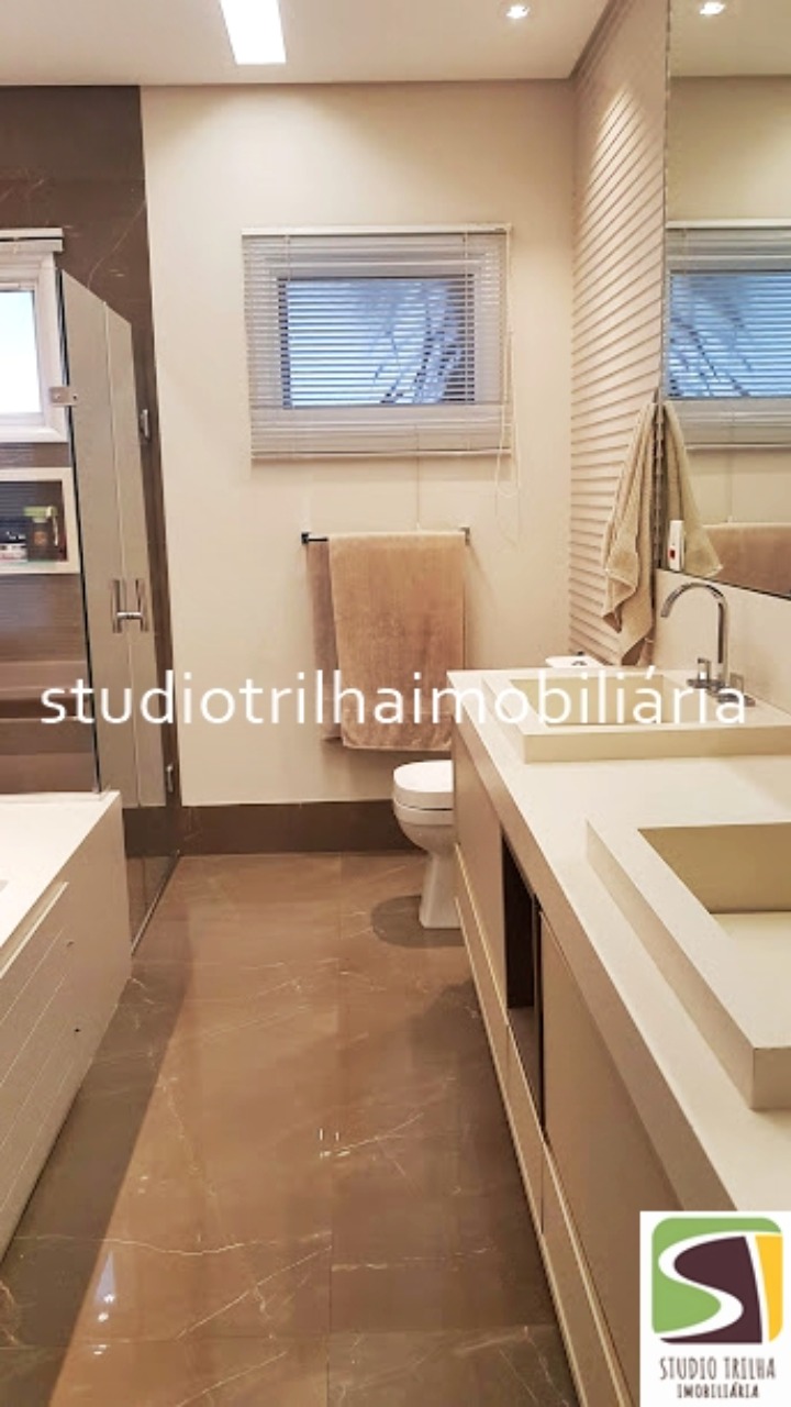 Excelente Mansão, 563m² com 4 Suítes amplas, Varanda Gourmet e Piscina em São José dos Campos - SP
