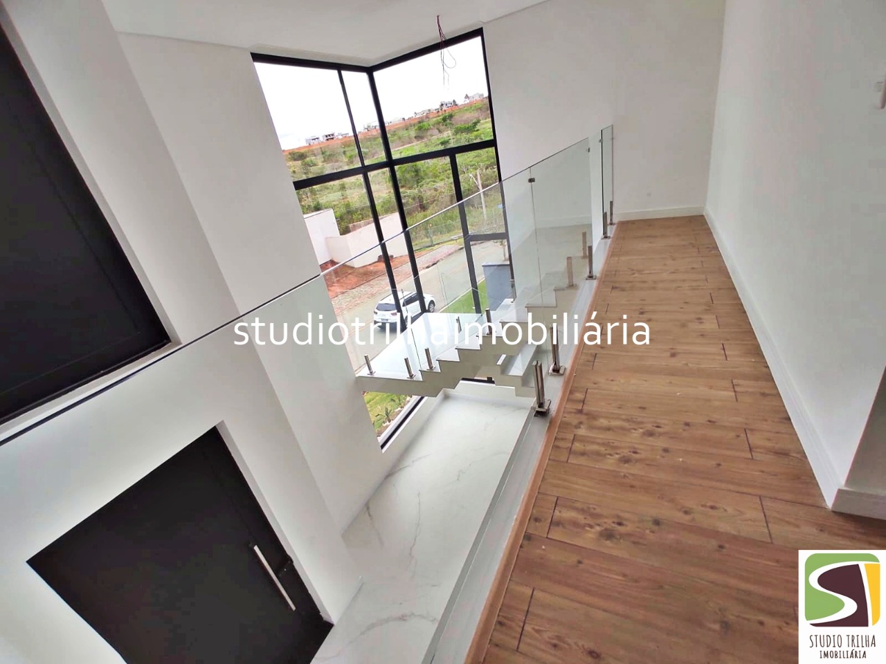 Excelente sobrado, 355m² com 4 suítes e área gourmet