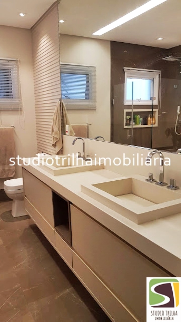 Excelente Mansão, 563m² com 4 Suítes amplas, Varanda Gourmet e Piscina em São José dos Campos - SP