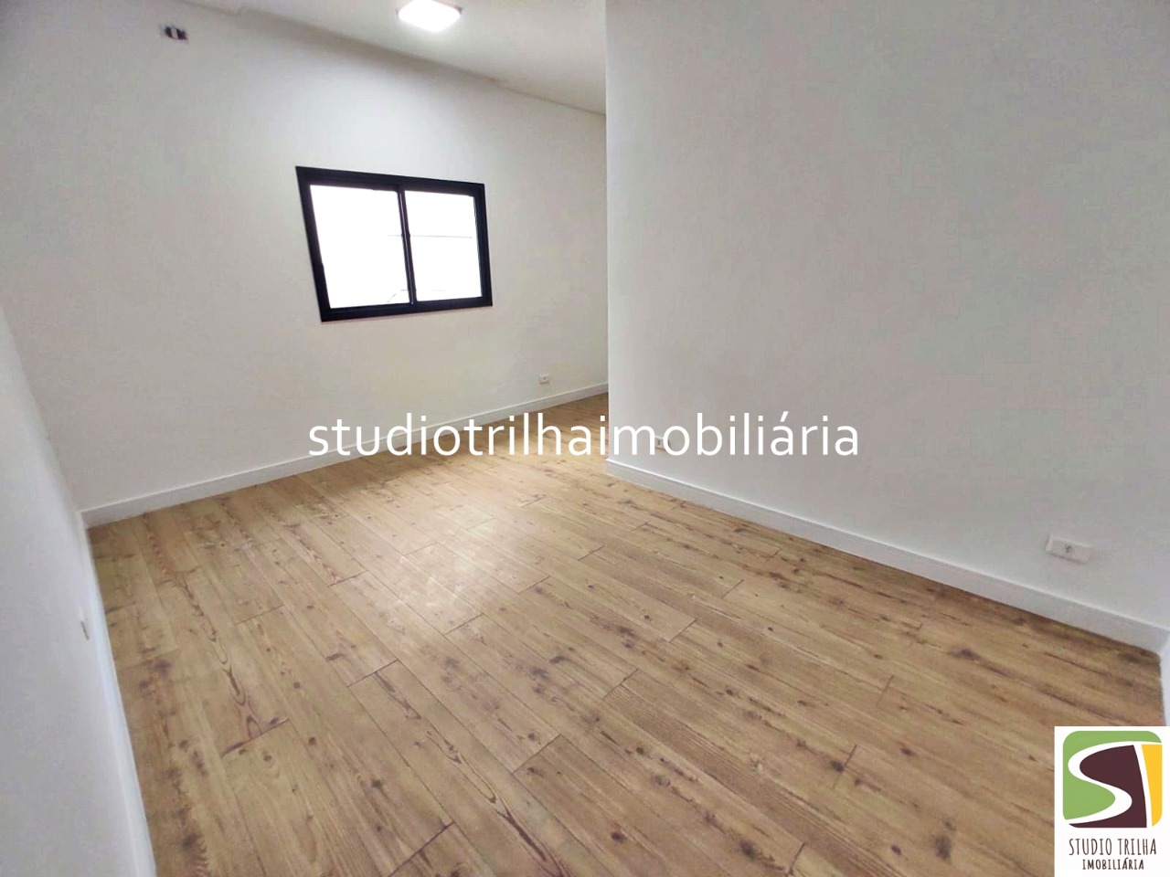 Excelente Sobrado, 355m² com 4 Suítes e Área Gourmet