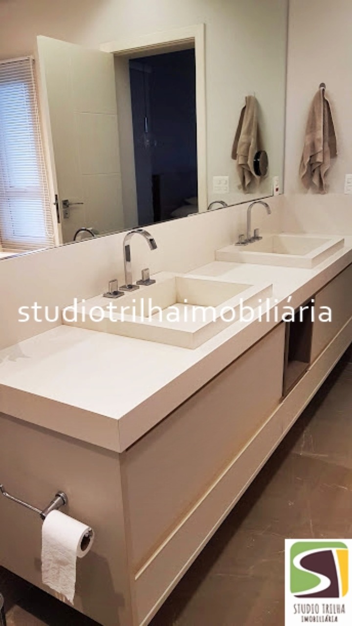 Excelente Mansão, 563m² com 4 Suítes amplas, Varanda Gourmet e Piscina em São José dos Campos - SP